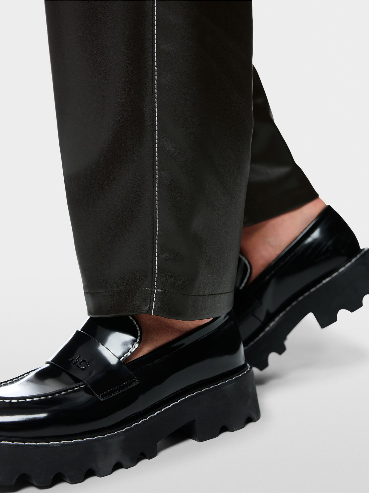 RUMA O-shape trousers