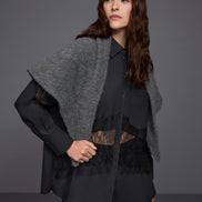 Large triangular scarf
