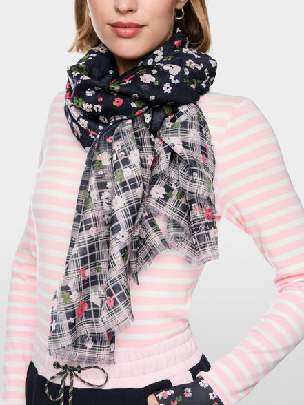Scarf with floral pattern