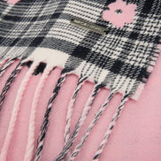 Wool scarf with fringes