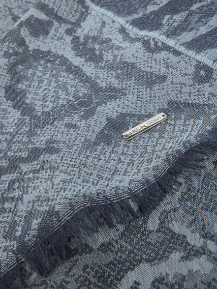 Scarf with snake print