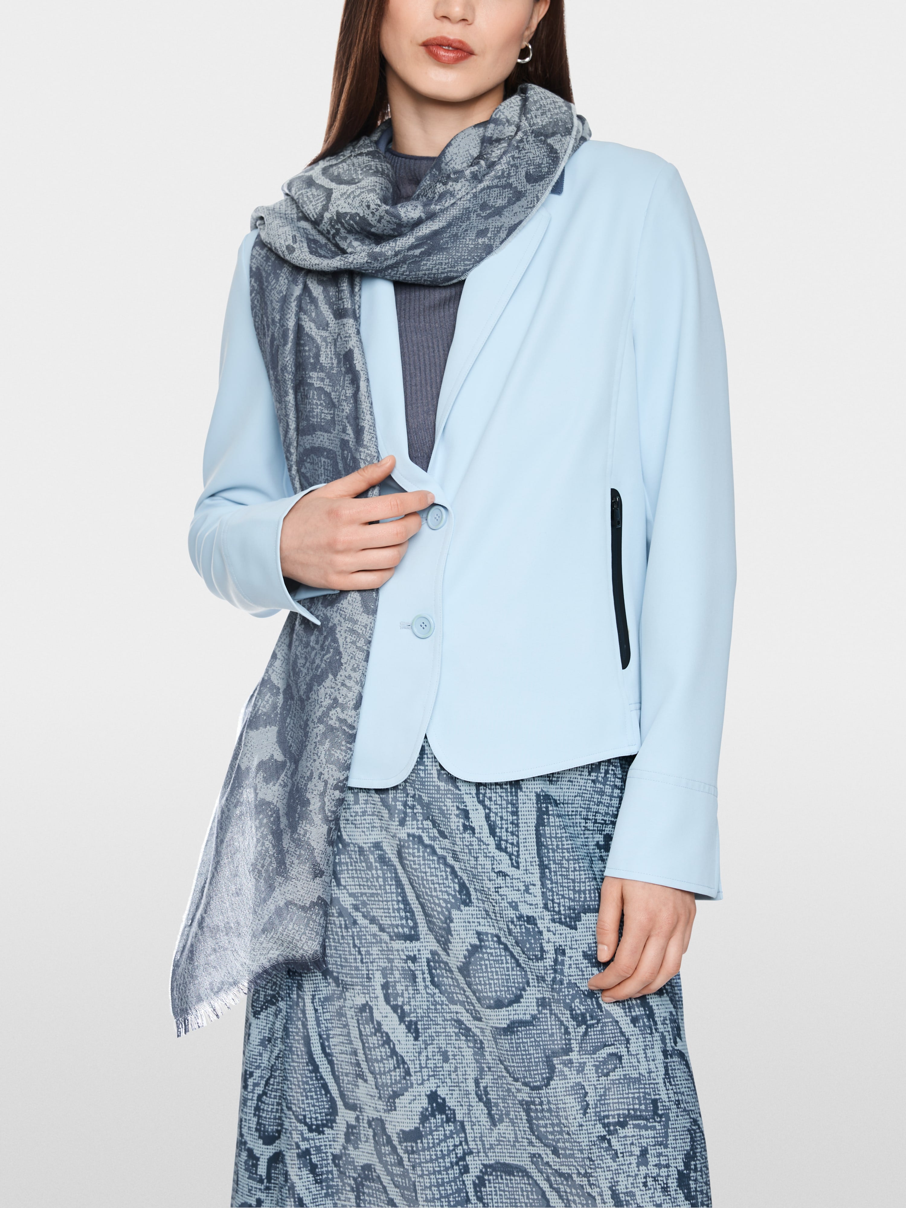 Scarf with snake print