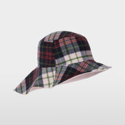 Reversible hat with checked pattern