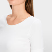 Round-collar shirt with short sleeves