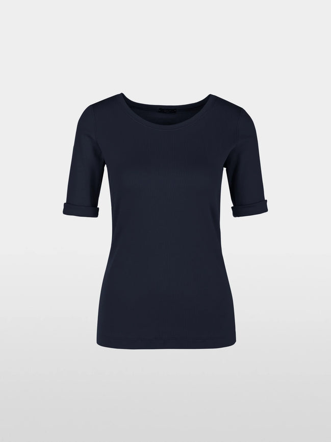 Round-collar shirt with short sleeves