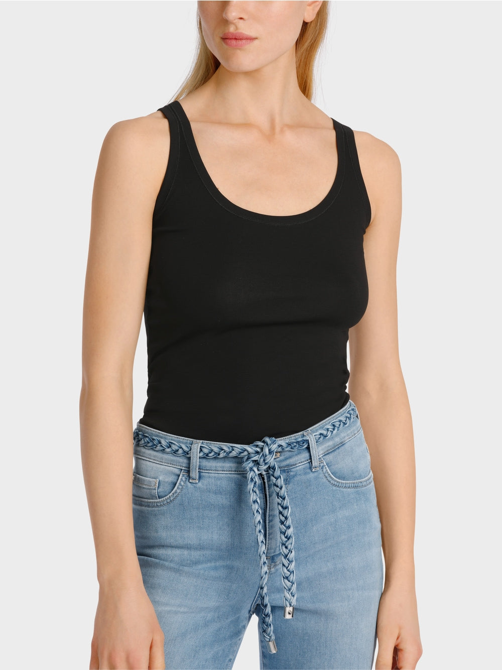 Lightweight, sleeveless top