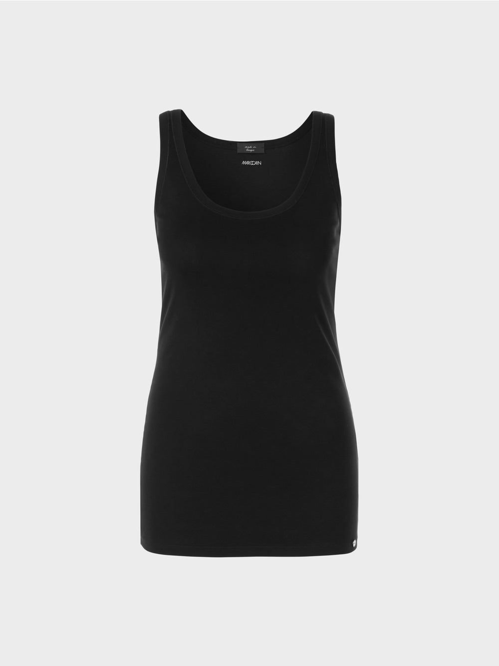 Lightweight, sleeveless top