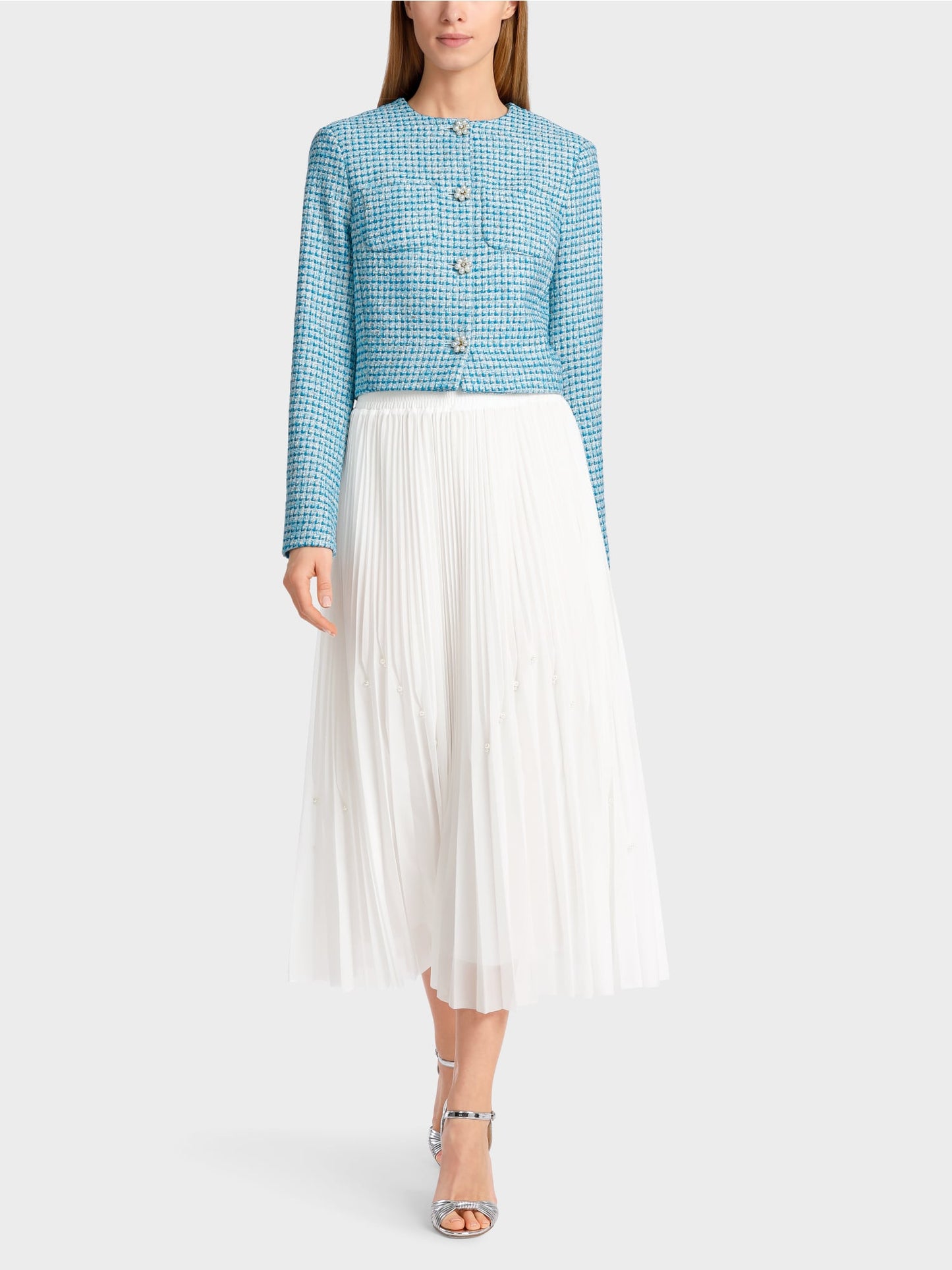 Pleated skirt with beads