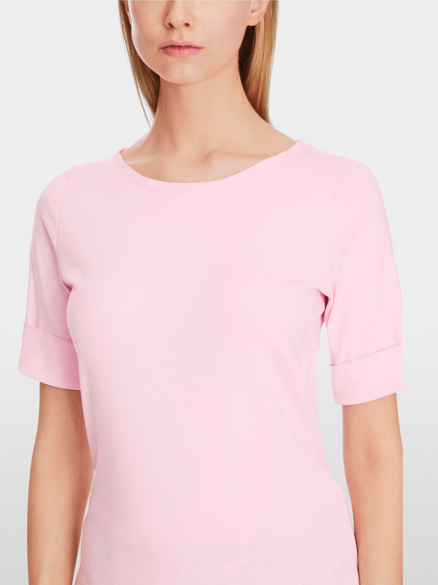 T-shirt with turn-up sleeves