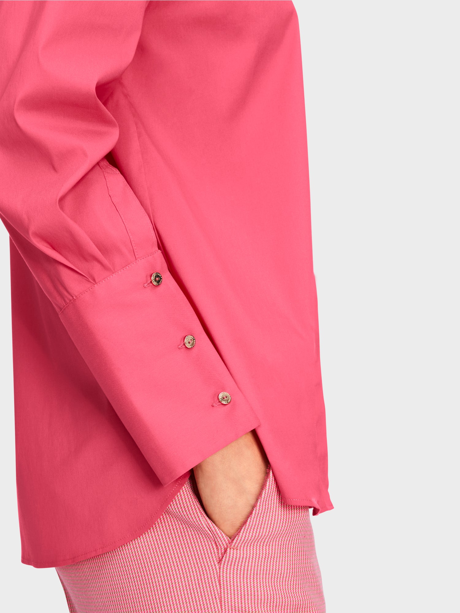 Blouse with Wide Cuff Sleeve