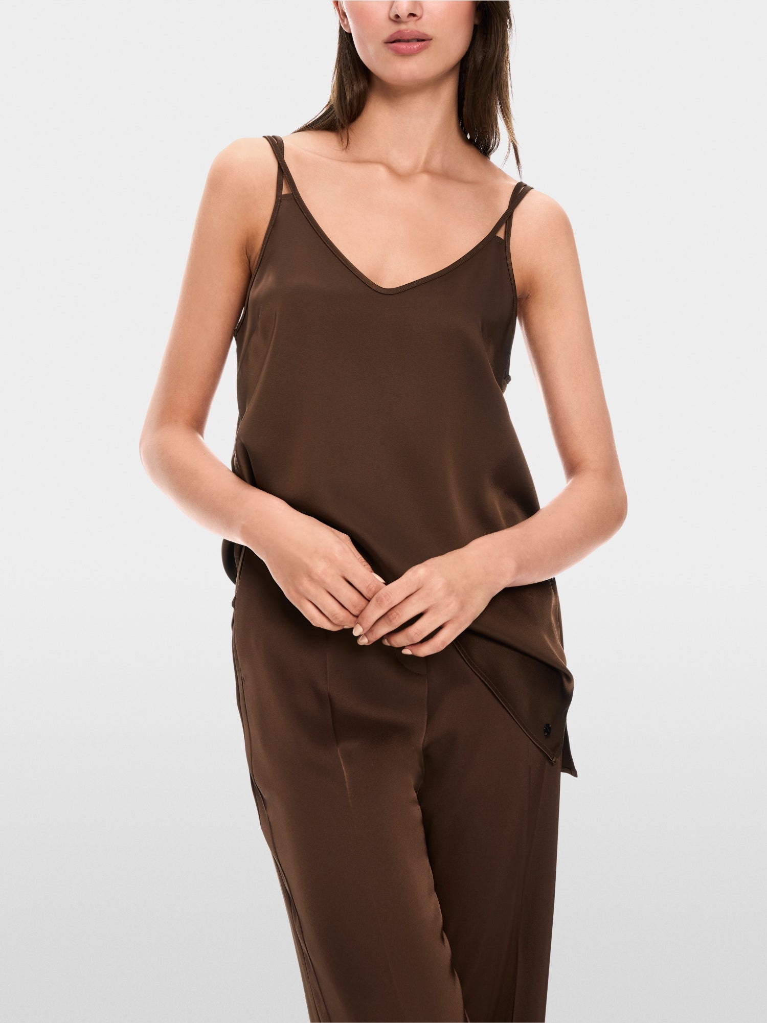 Loose-fitting top