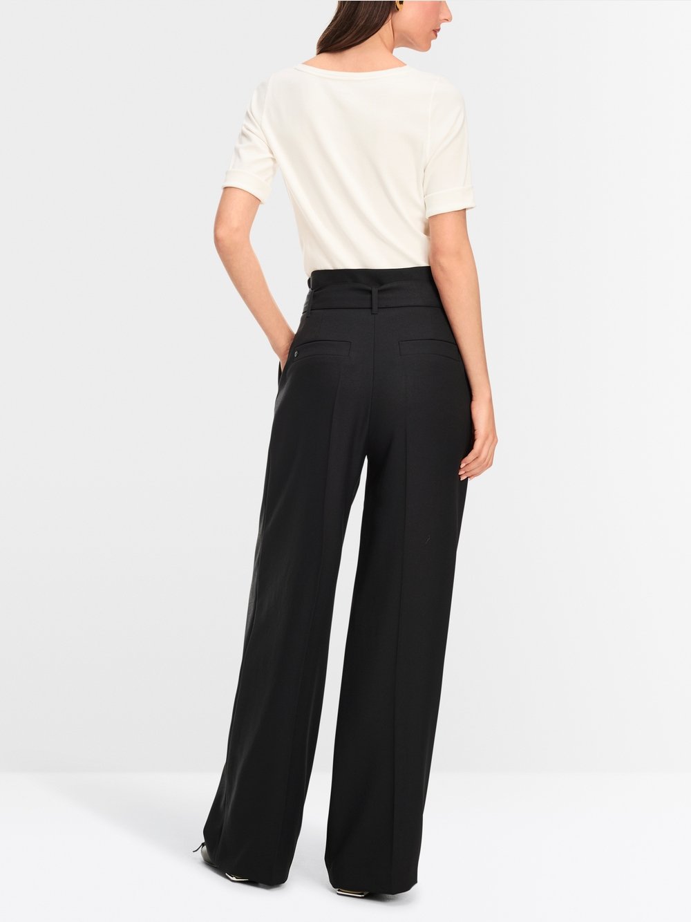 T-shirt with mid-length sleeves