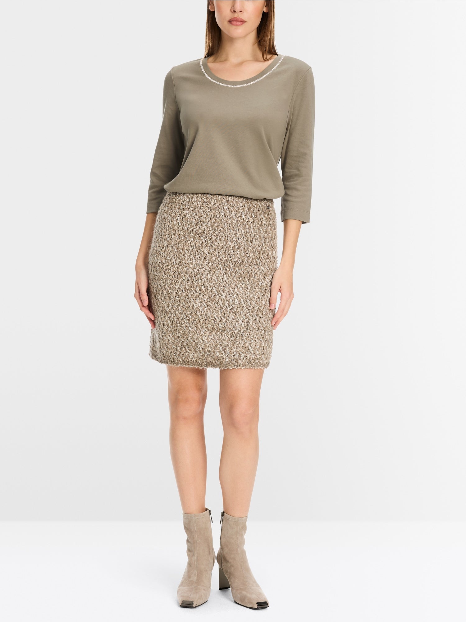 T-shirt with pearl embellishment