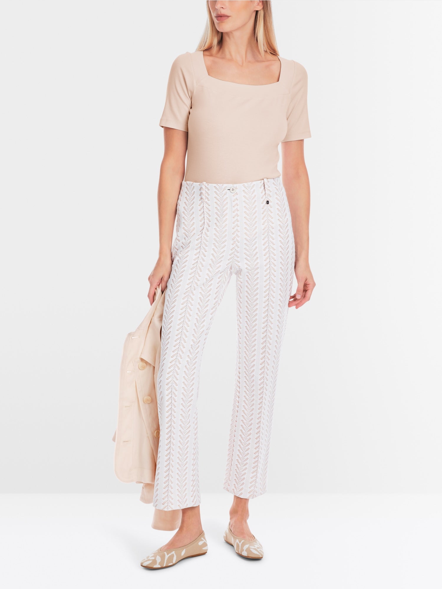T-shirt with square neckline
