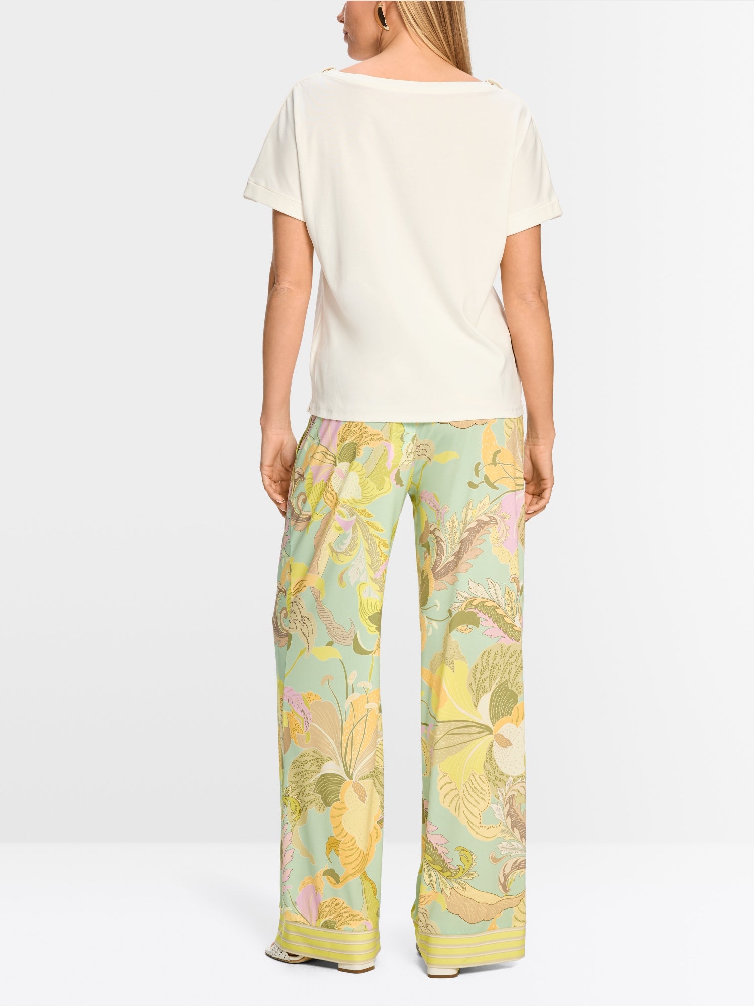 Plain T-shirt in utility style