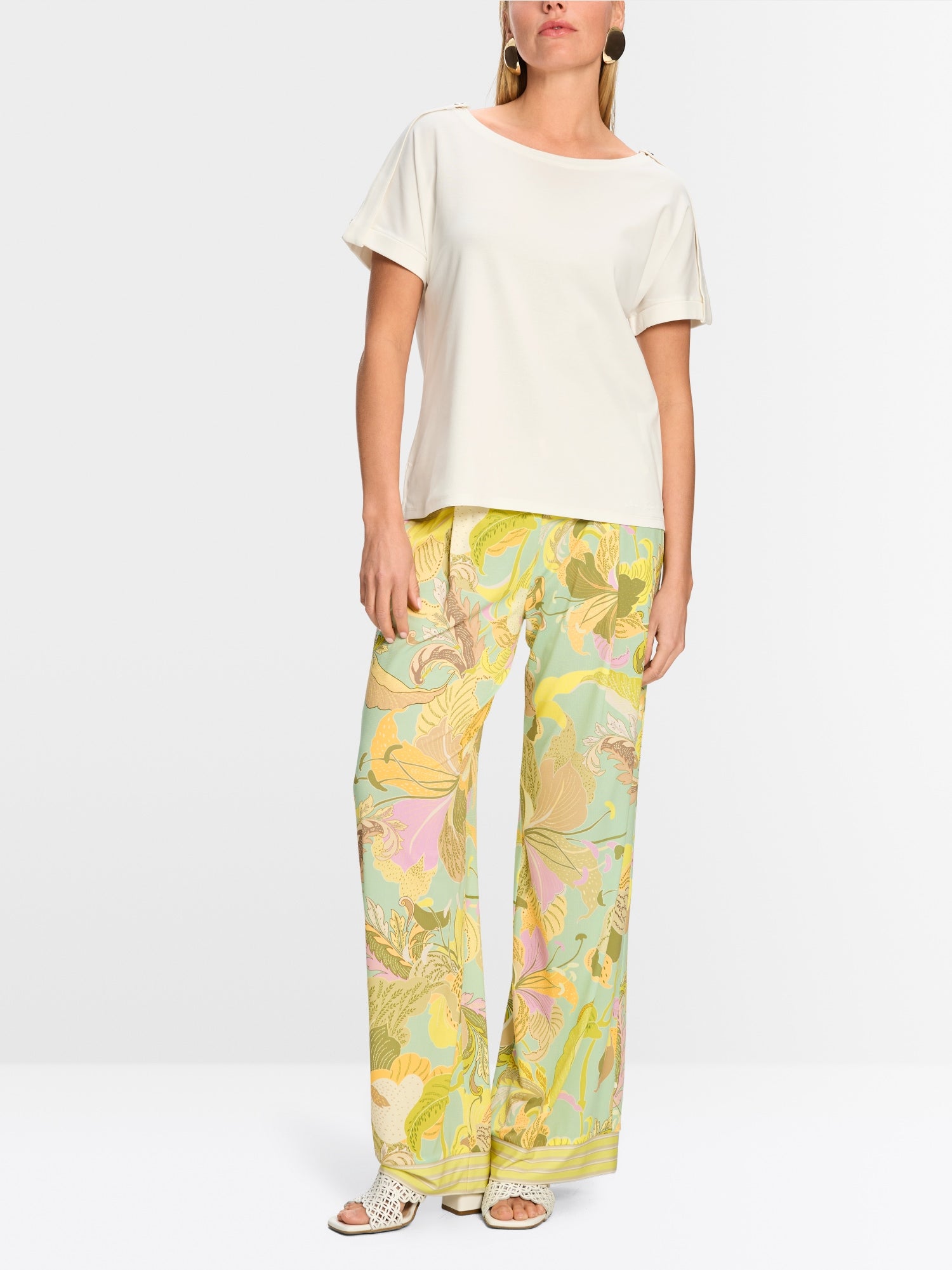 Plain T-shirt in utility style