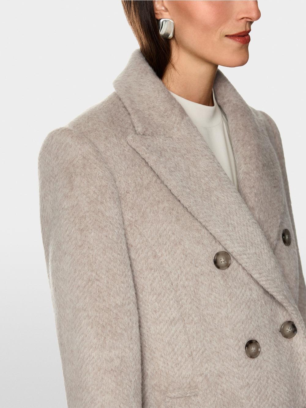 Fitted coat in alpaca wool blend