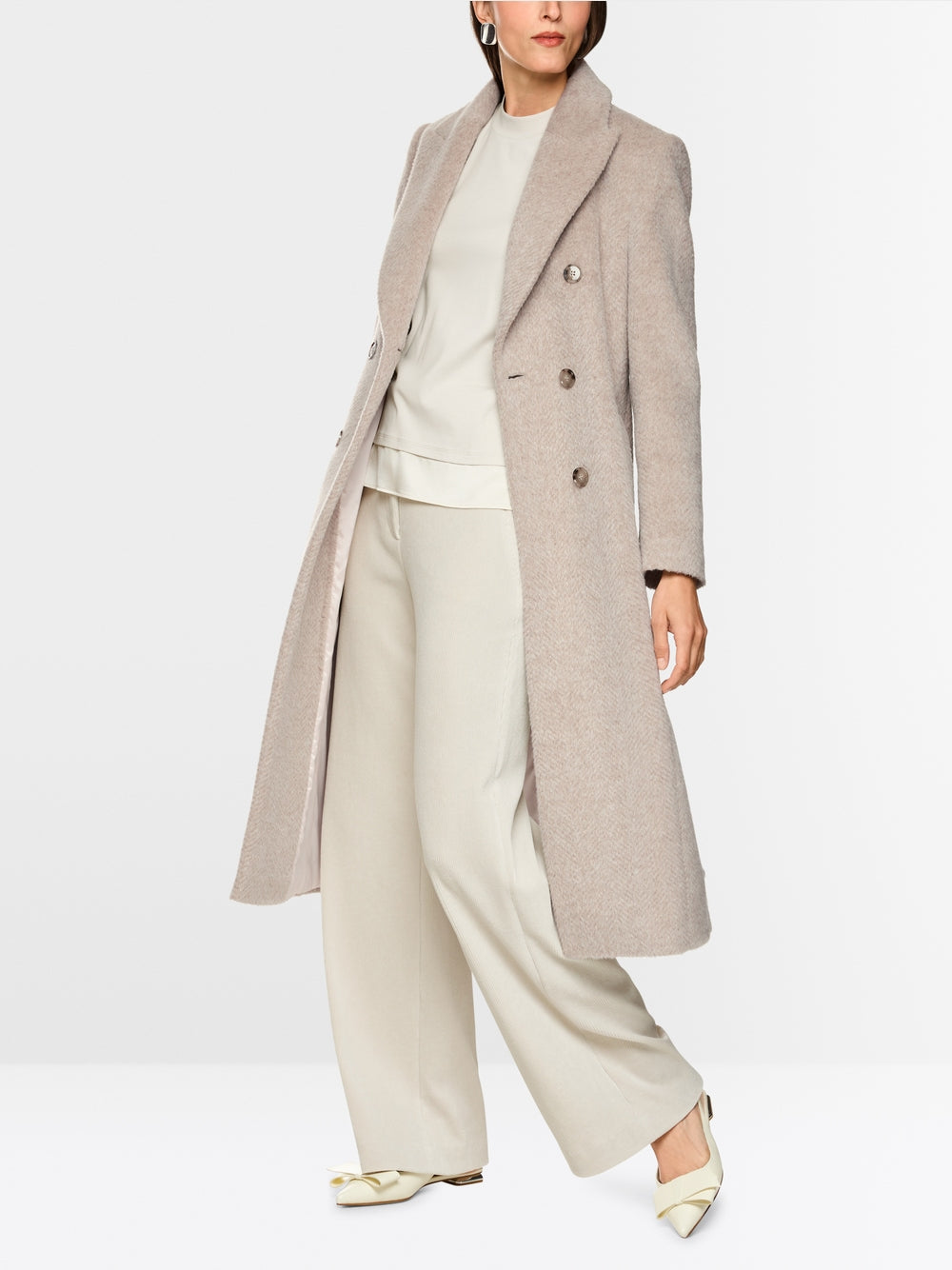 Fitted coat in alpaca wool blend