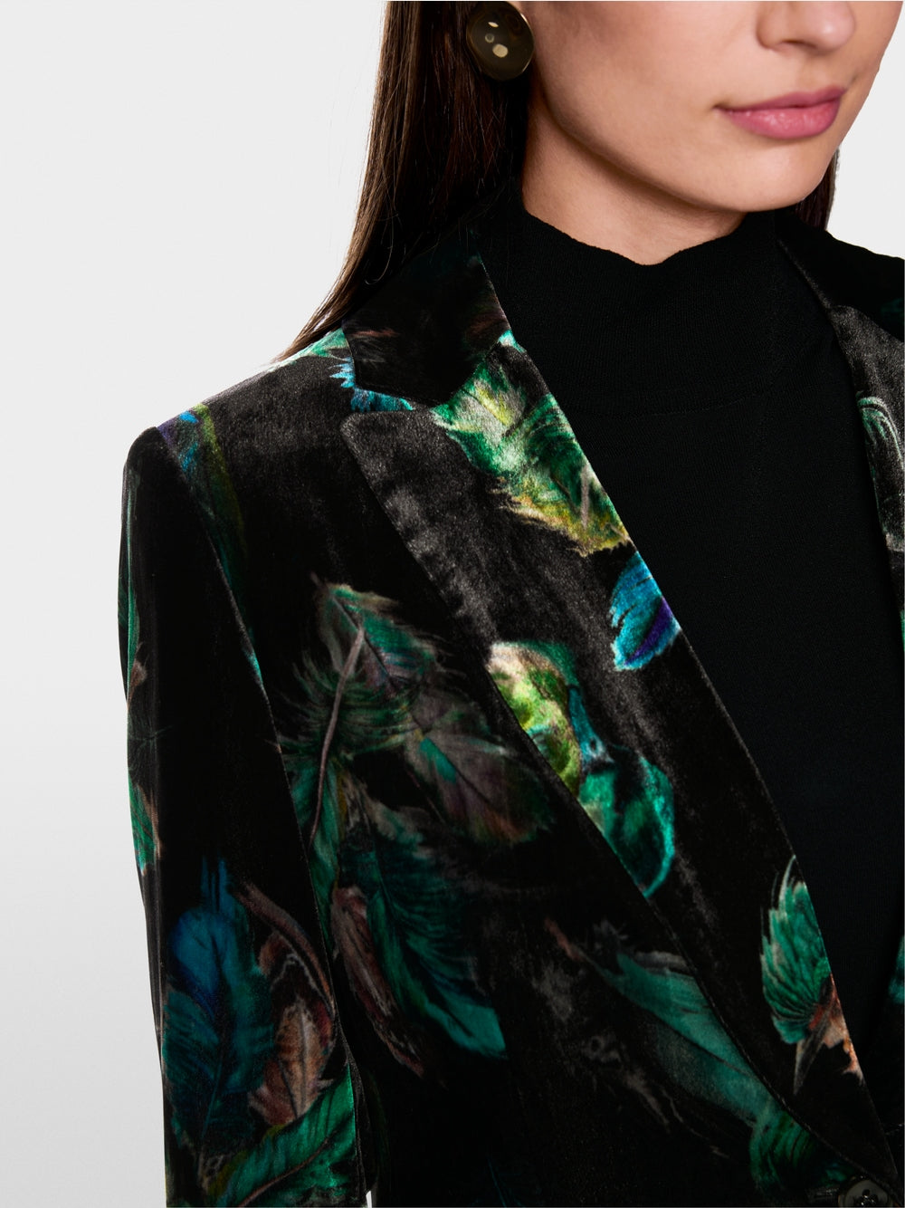 Velvet blazer with feather print