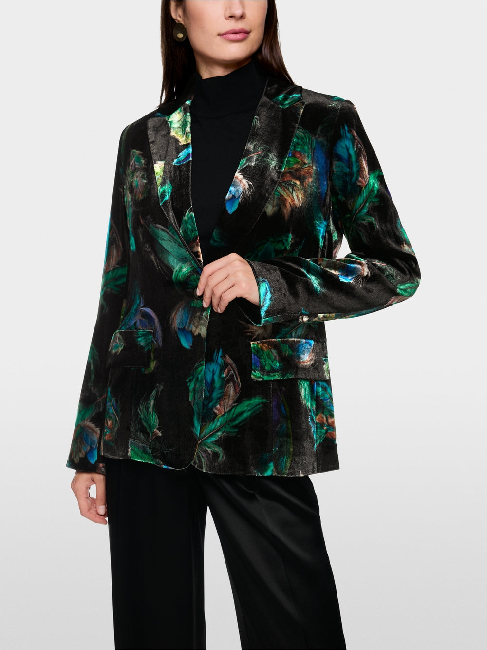 Velvet blazer with feather print