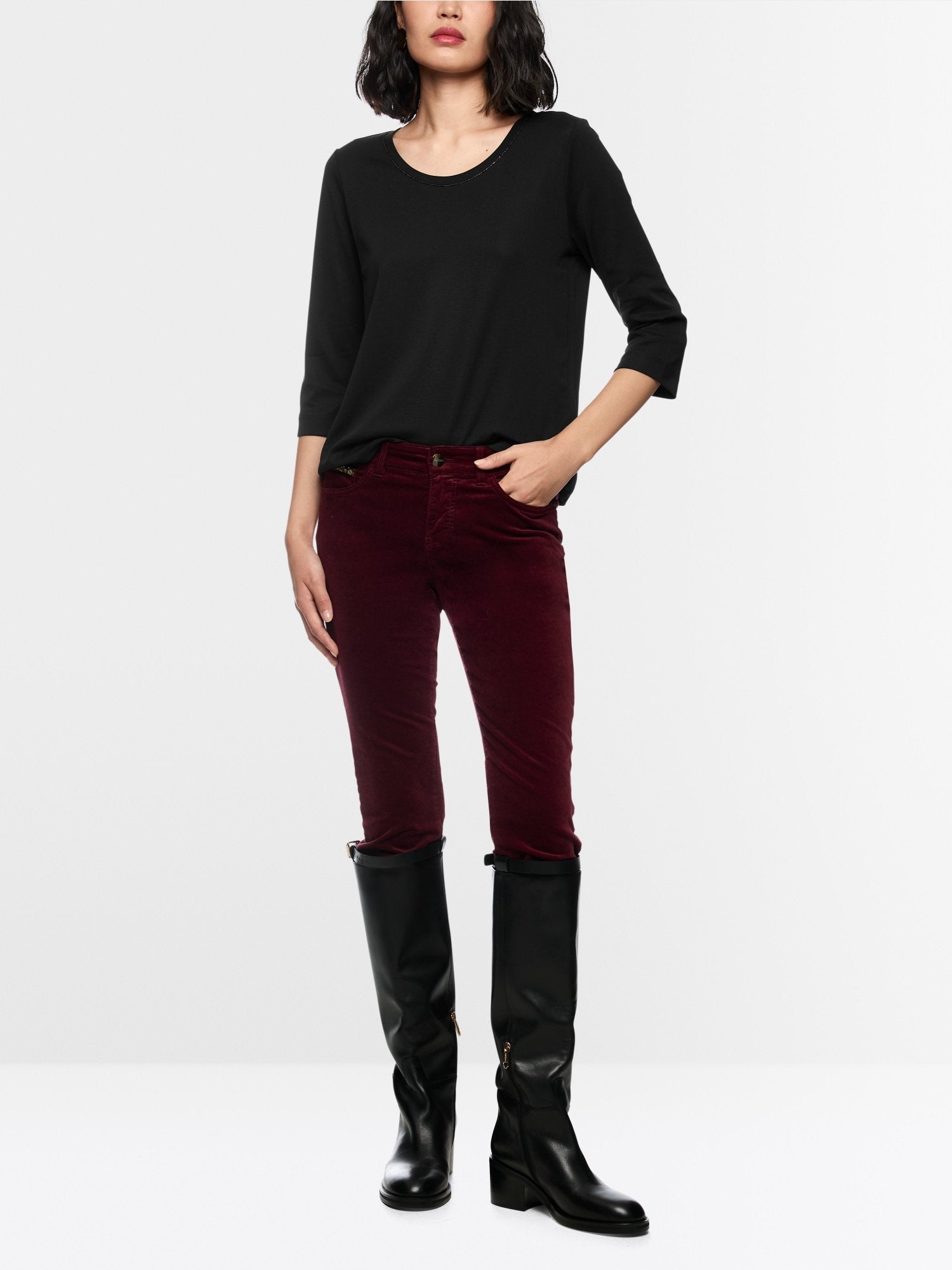 T-shirt with chain trim