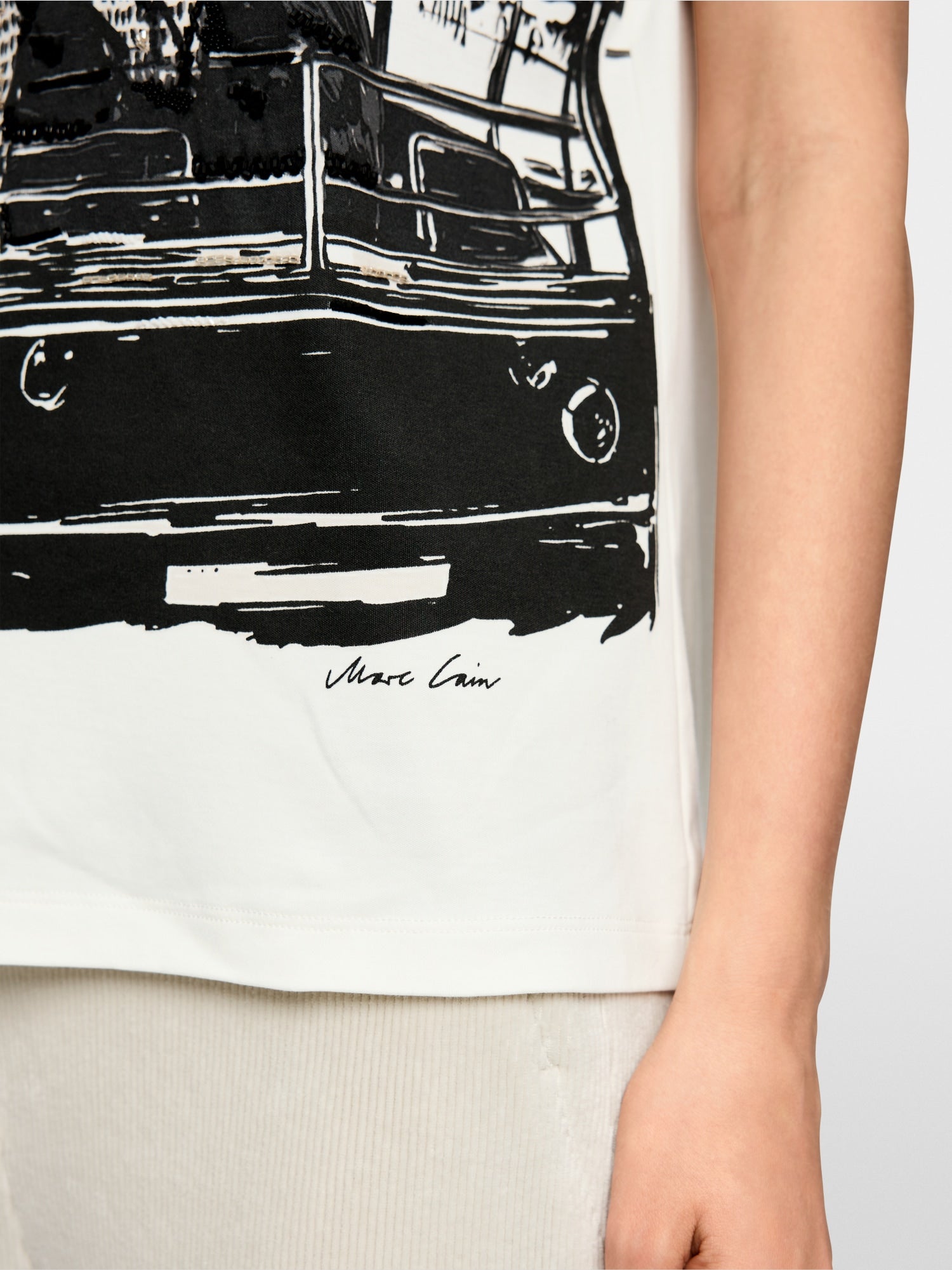 T-shirt with panther print