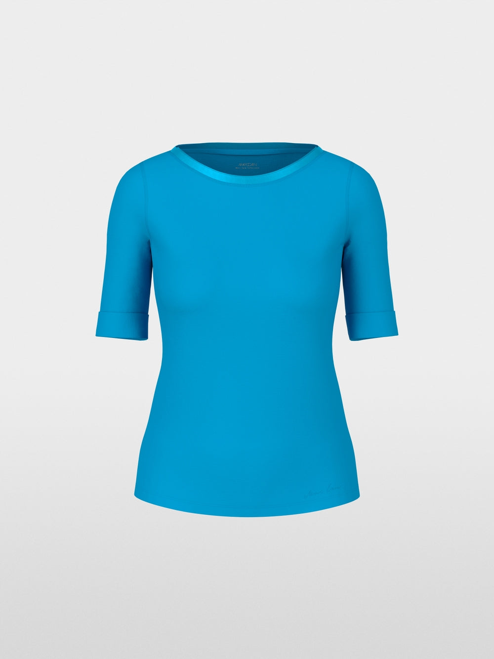 T-shirt with half-length sleeves