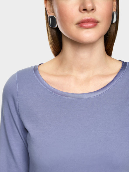 T-shirt with half-length sleeves