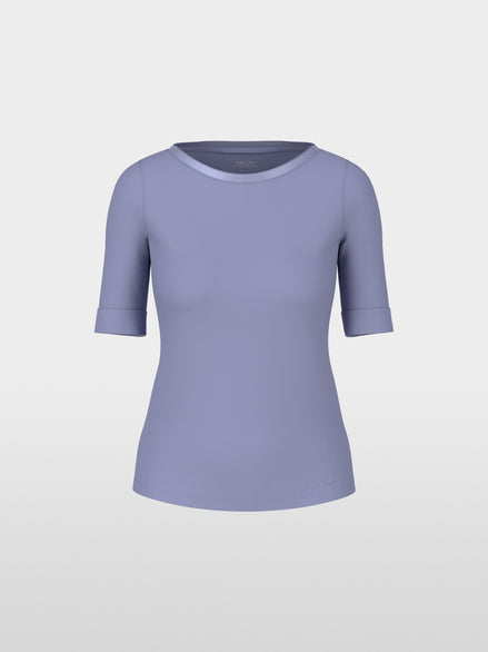 T-shirt with half-length sleeves