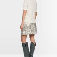 Shirt with sparkling flowers