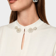 Shirt with sparkling flowers