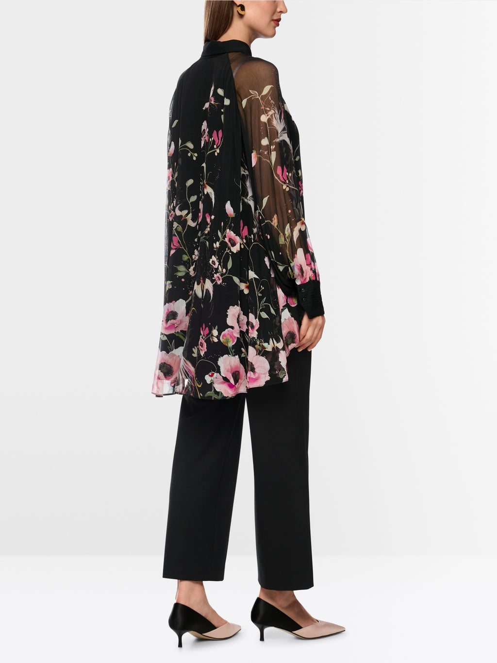 Long blouse with floral pattern