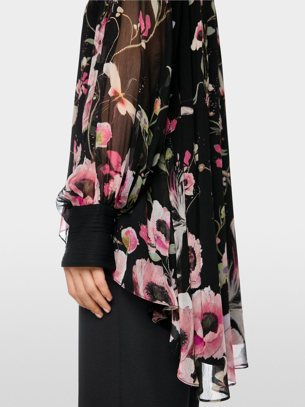 Long blouse with floral pattern