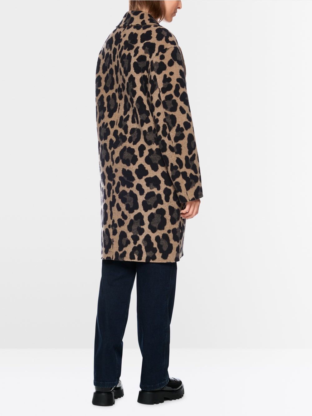Reversible coat with leopard print