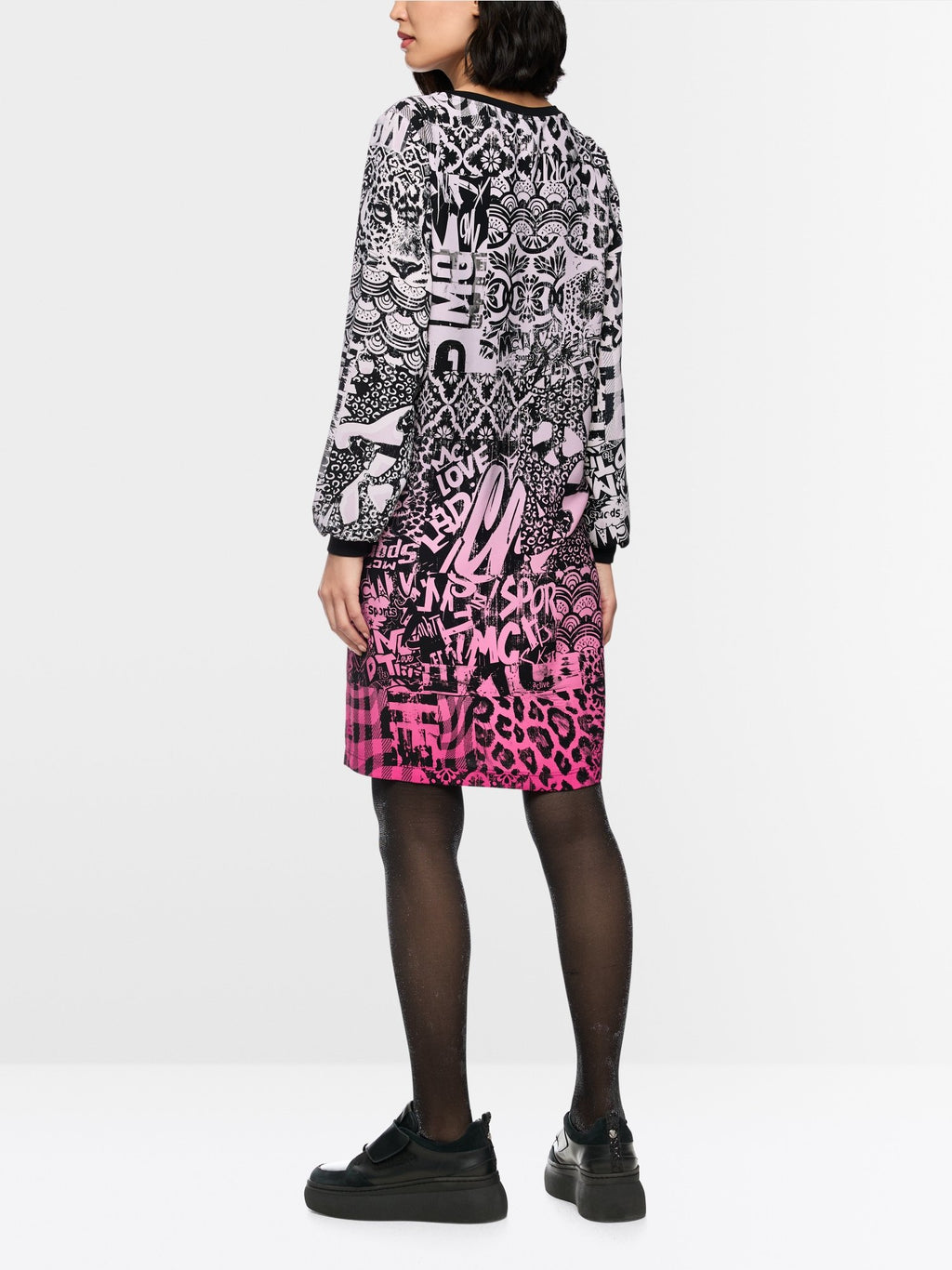 Dress with all-over print