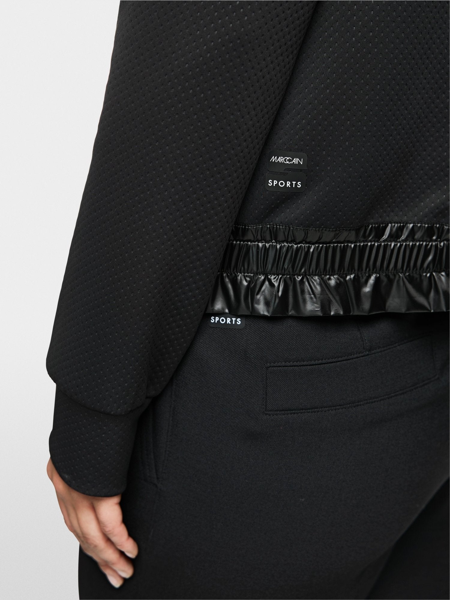 Sporty jacket with contrasting stripes