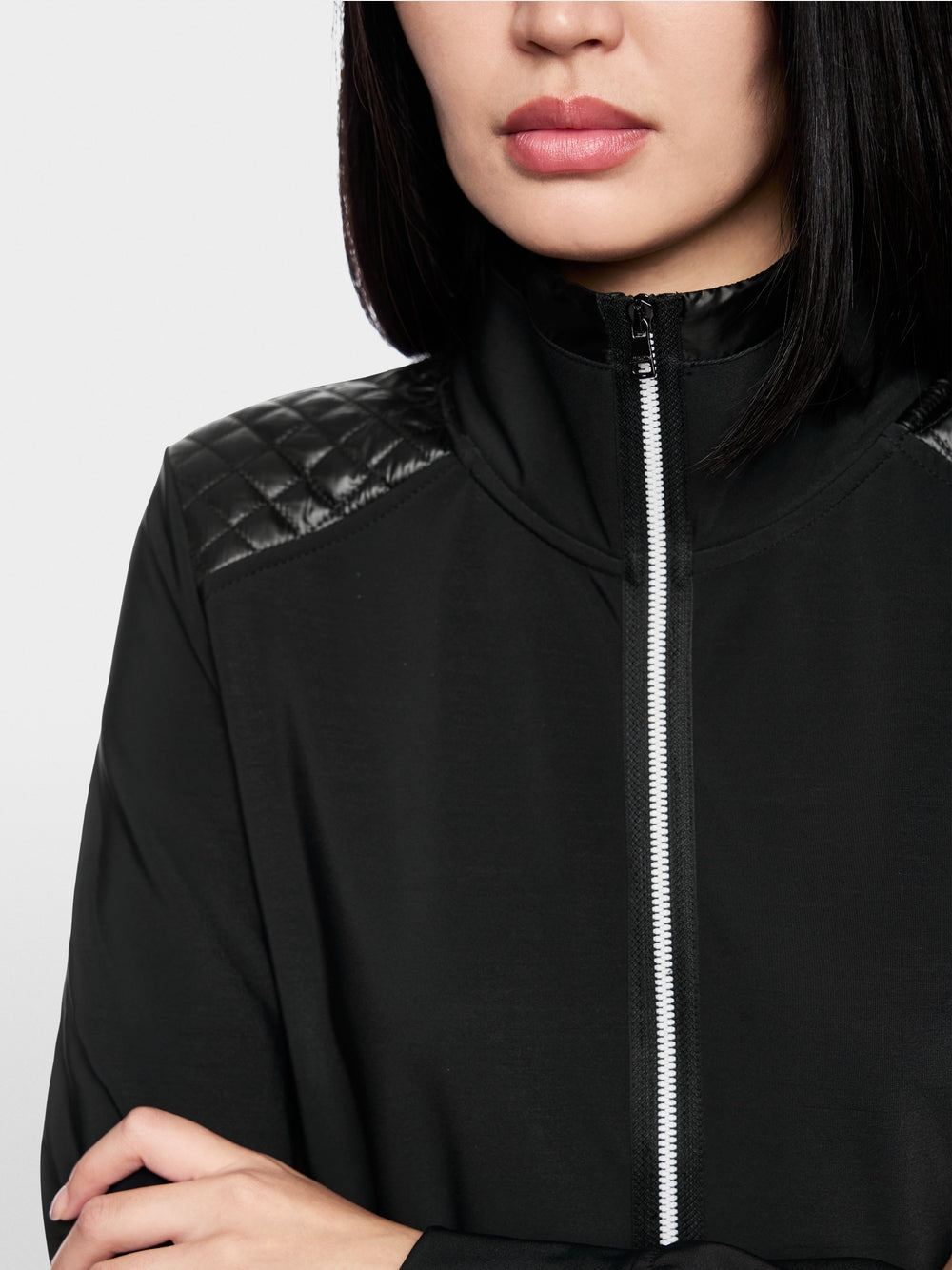 Fitted jacket with patent details