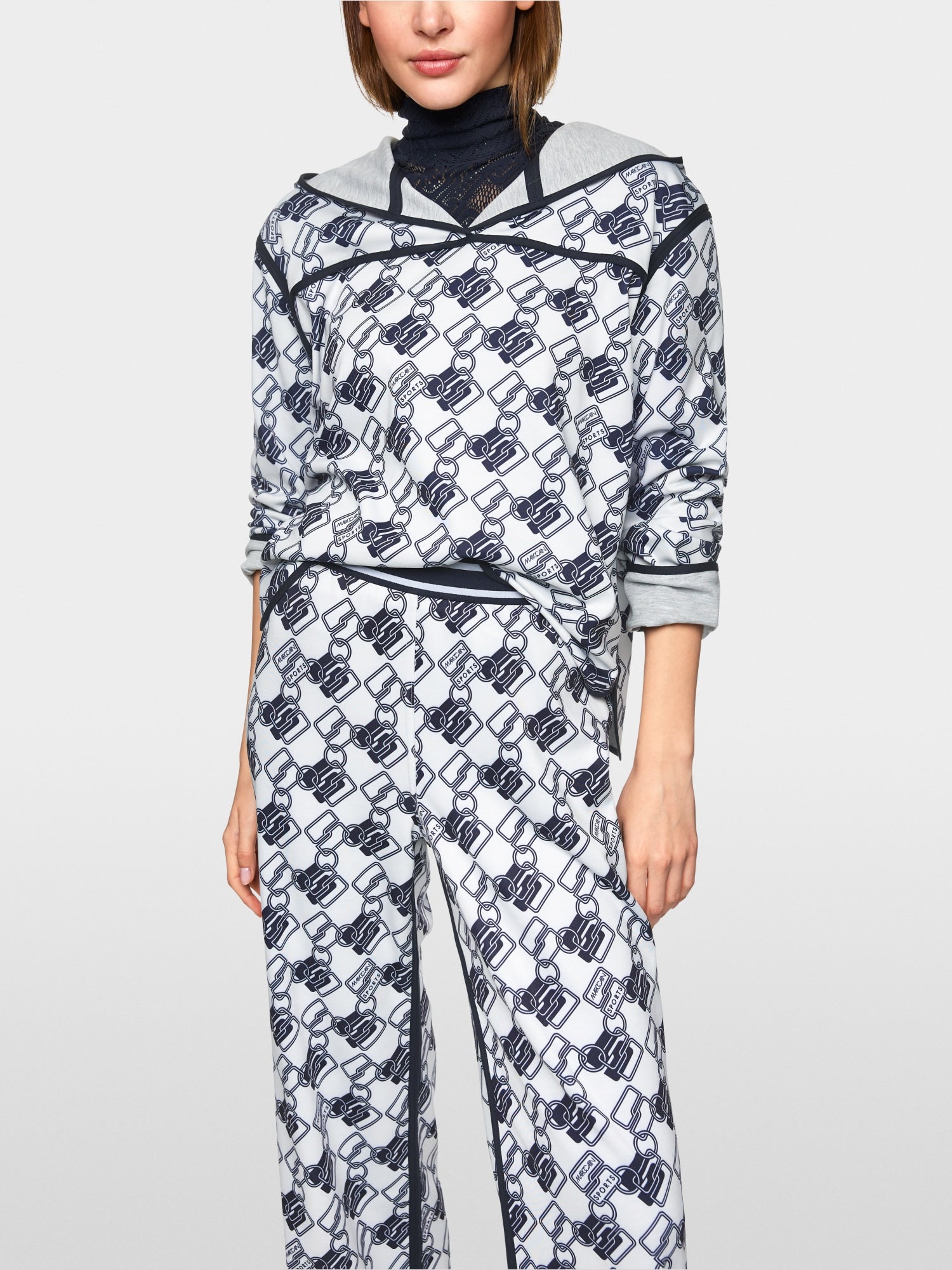 Reversible Sweatshirt in cube design