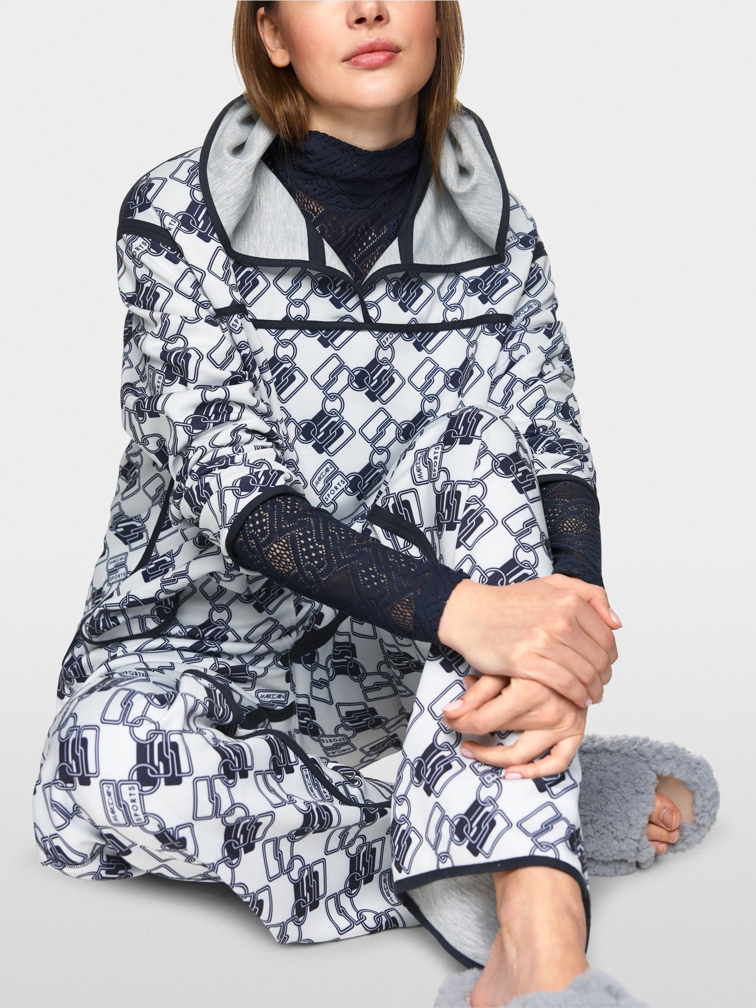 Reversible Sweatshirt in cube design
