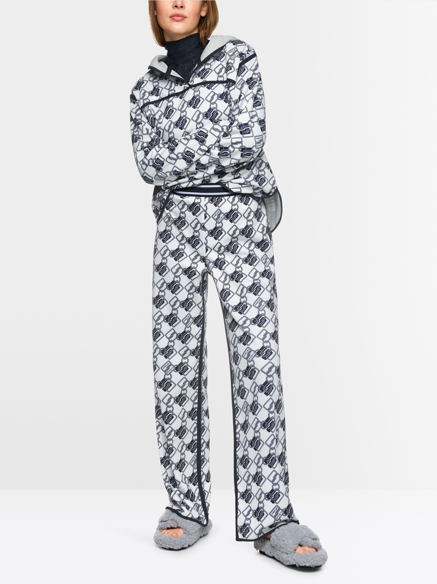 Reversible Sweatshirt in cube design