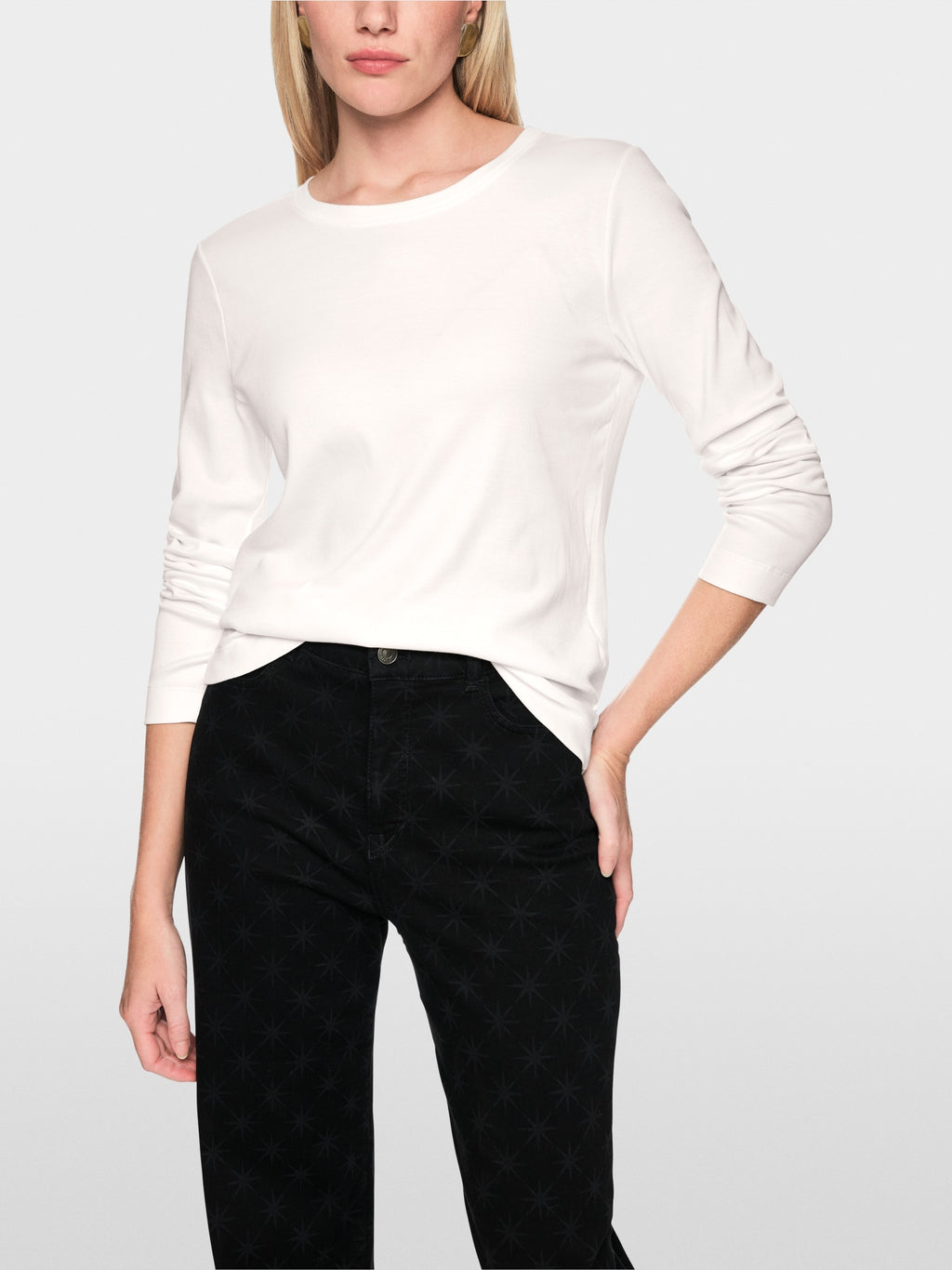 Classic plain long-sleeved shirt