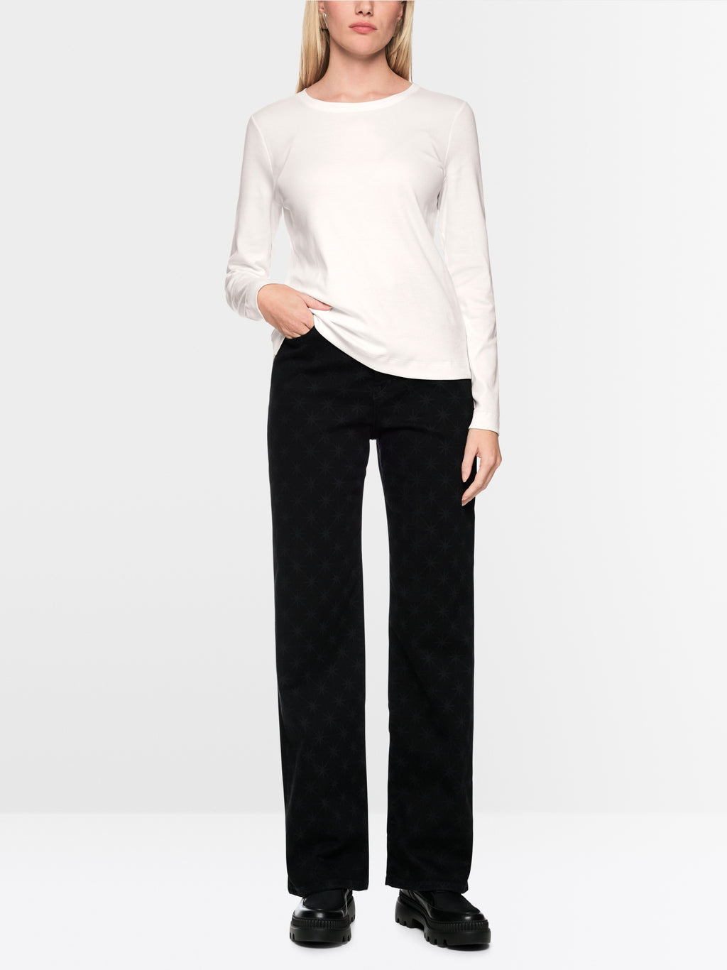 Classic plain long-sleeved shirt