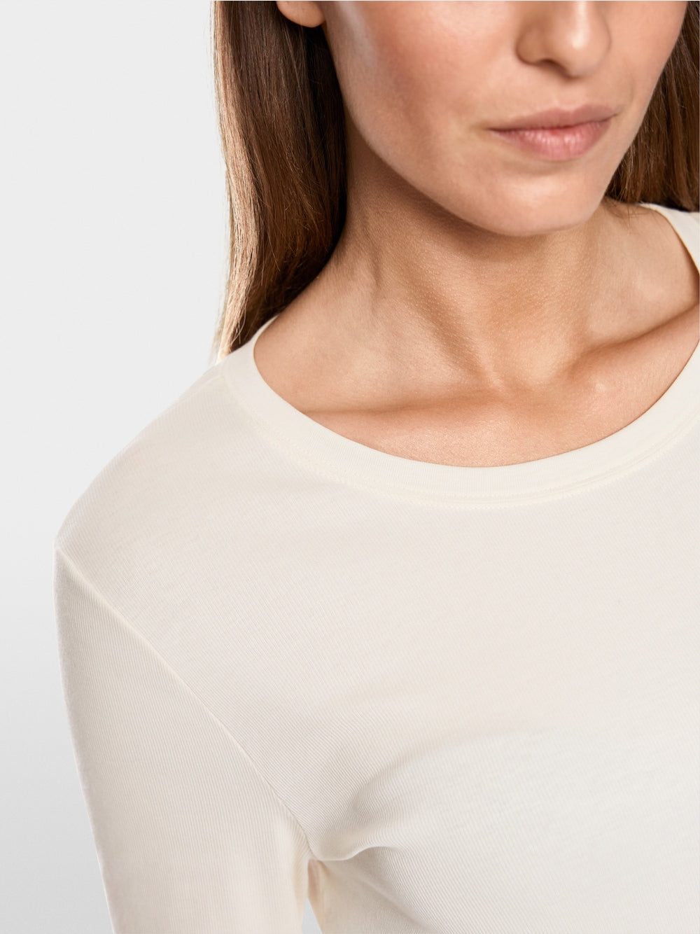 Classic plain long-sleeved shirt