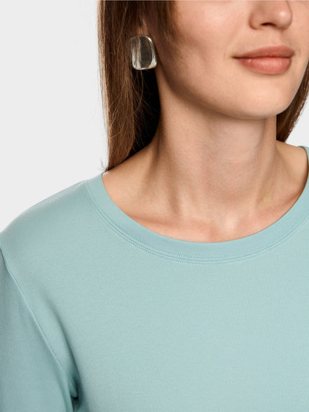 Classic plain long-sleeved shirt