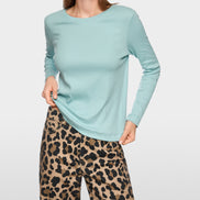 Classic plain long-sleeved shirt