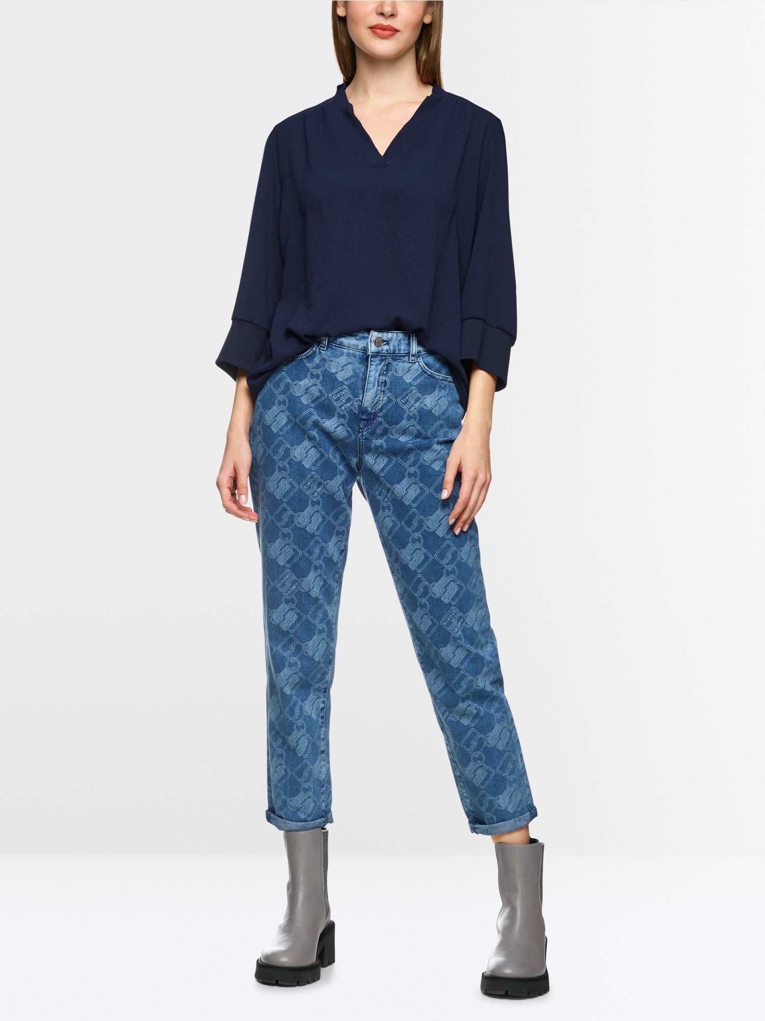 Blouse shirt in a mix of materials