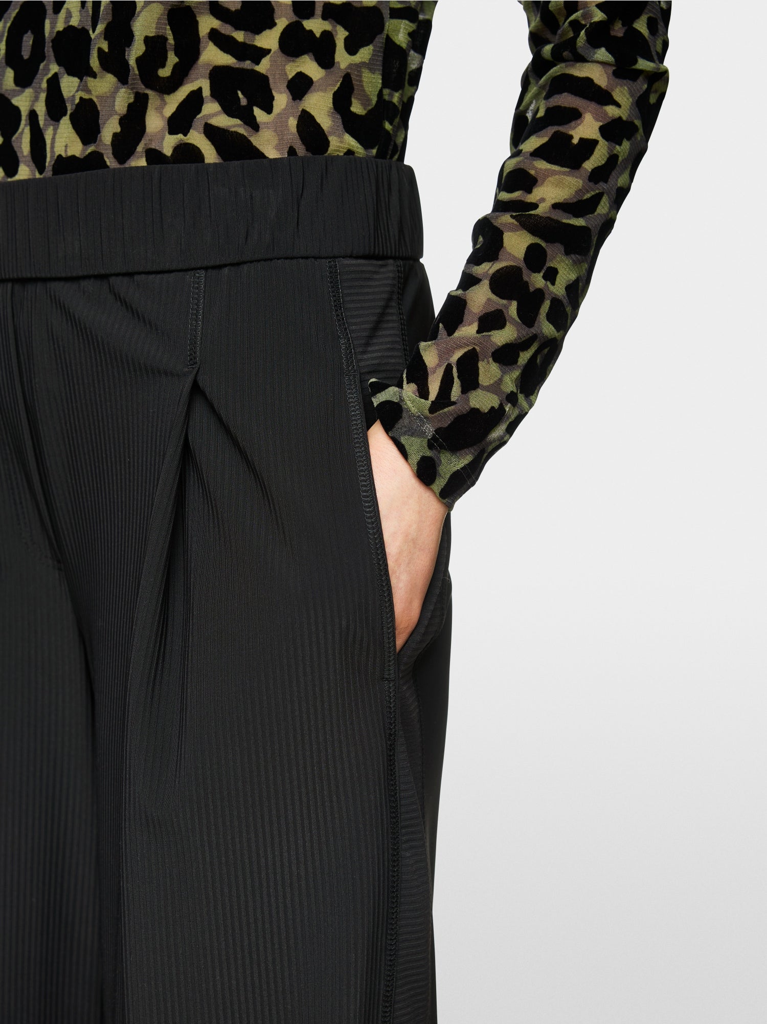 WEDI Rethink Together slip-on trousers