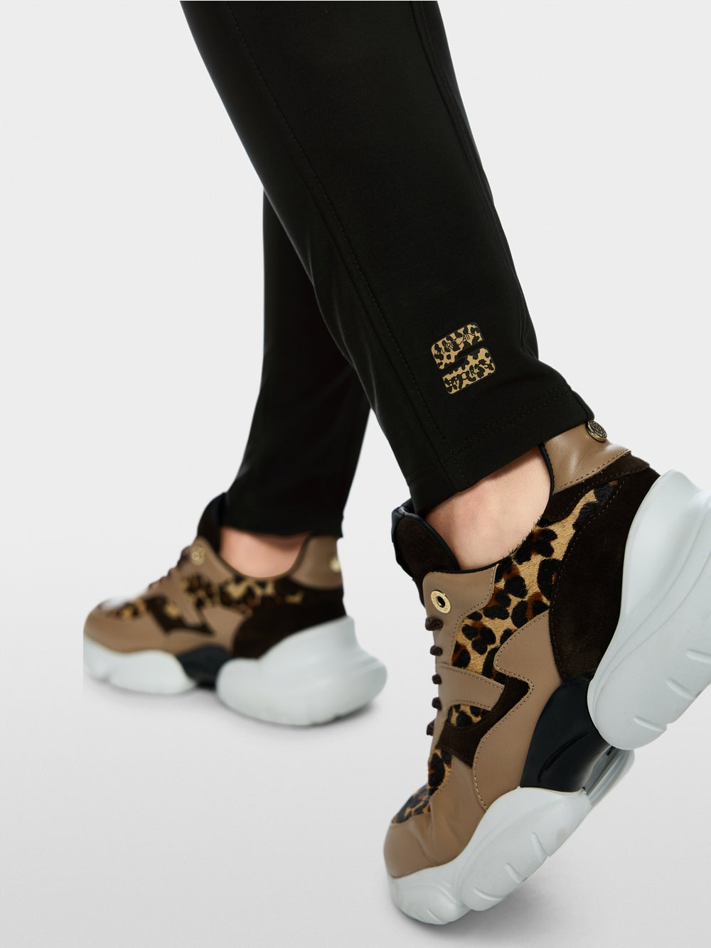 SOFIA slim-fit trousers with waistband