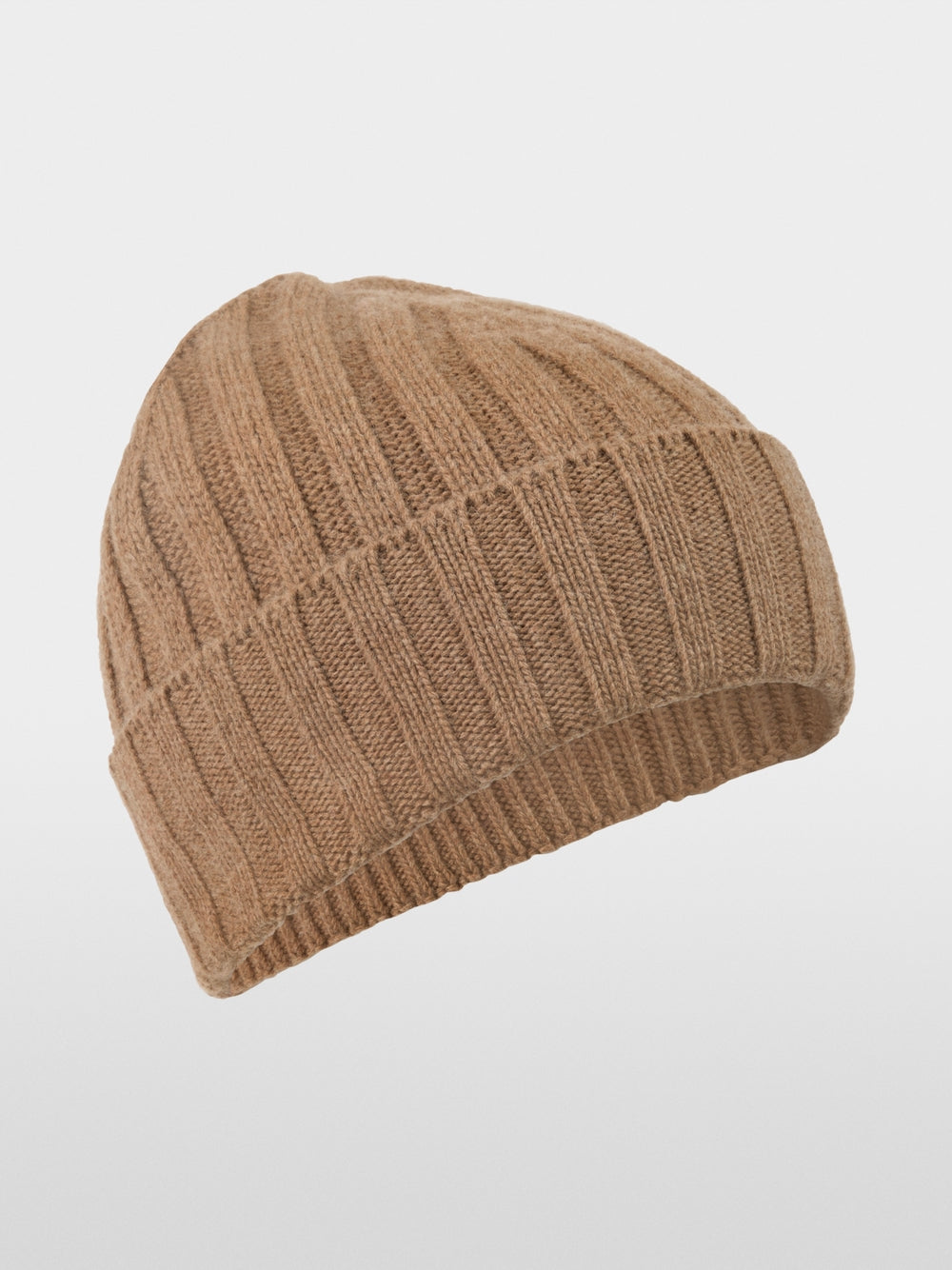 Elegant knitted hat with cashmere